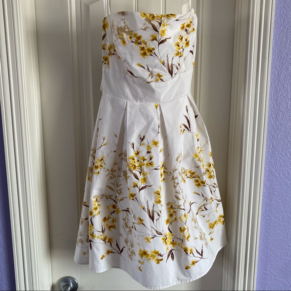 A.P.N.Y size 8 strapless cotton dress with tie